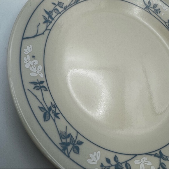 First of Spring by Corelle 6 3/4" Dessert or Bread Plates set of 4 - Picture 3 of 7